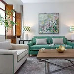 Genteel Home Templo Romano